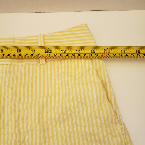 Women’s Banana Republic Shorts - Picture 4 of 7